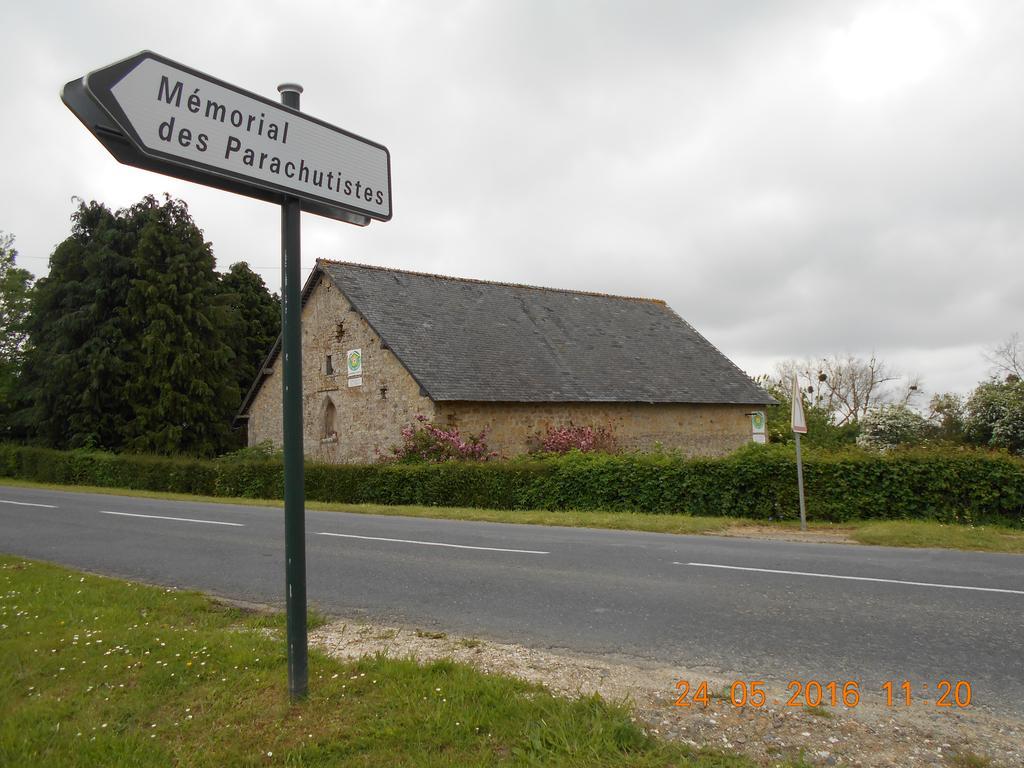 Sainte-Mère-Église フェーム マノワー ラ フィエ Bed & Breakfast エクステリア 写真